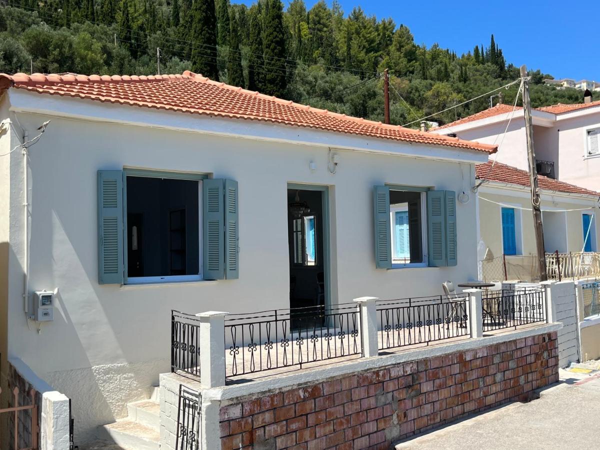Modern Cottage On The Sea Vathy  Zewnętrze zdjęcie